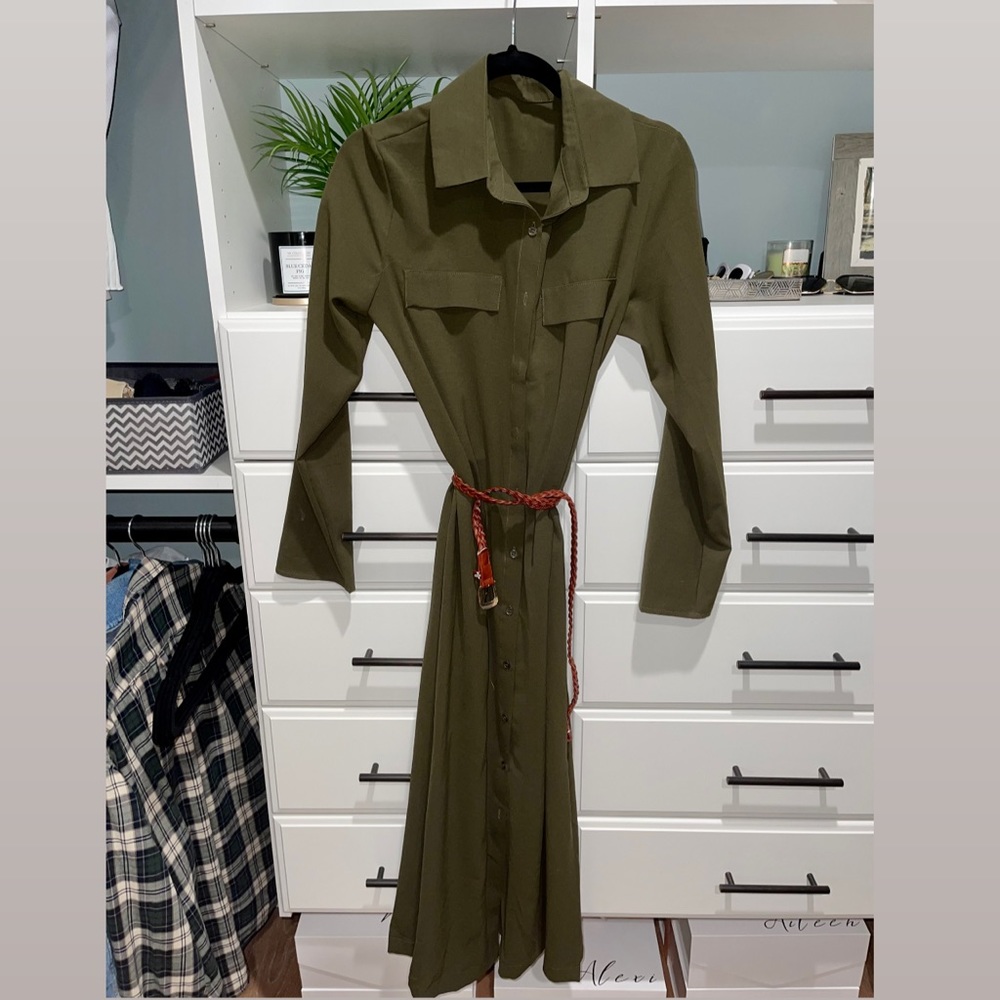 Maxi fall dress with belt